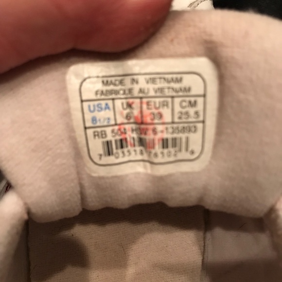 New Item!! Reebok leather  tennis sneakers 8 1/2 - Picture 7 of 8